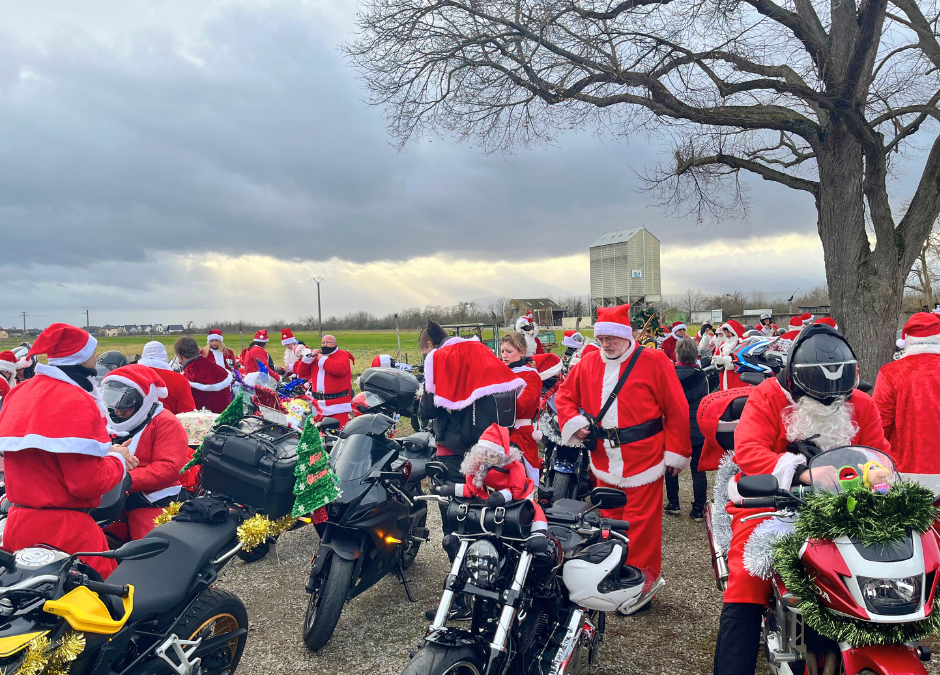 Les Pères et Mères Noël à moto !
